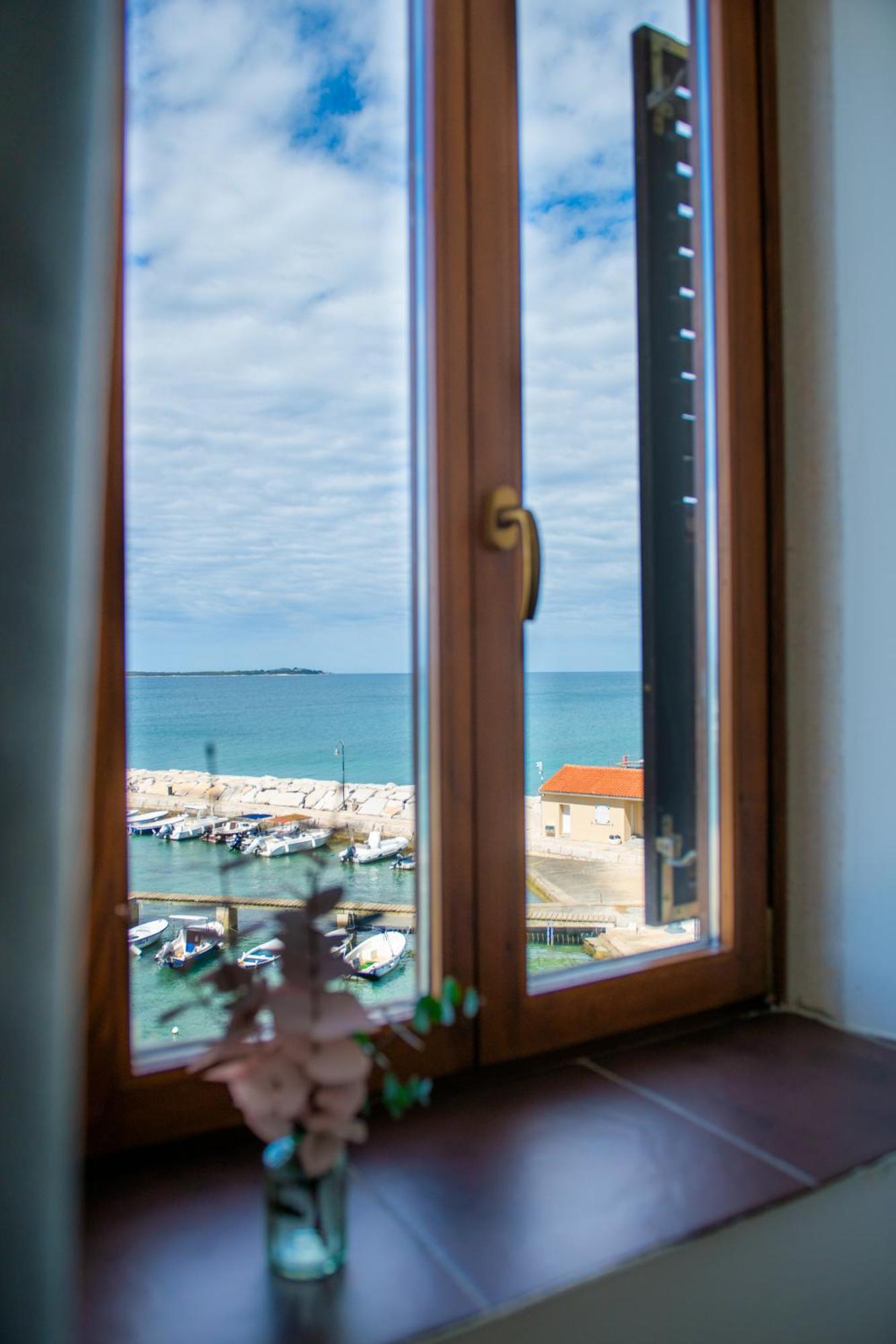 Hotel Marina Фажана Экстерьер фото